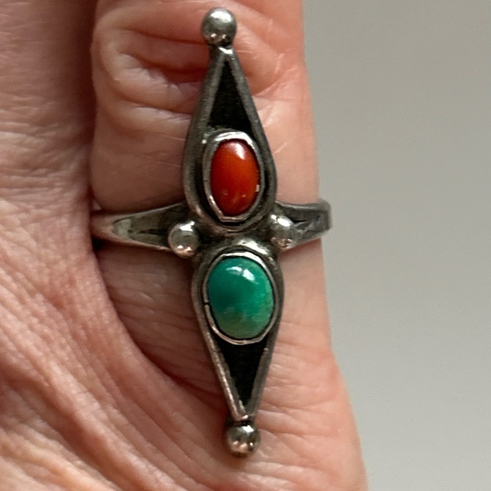Vintage Southwestern Coral Turquoise Sterling Silver Ring - Picture 4 of 10